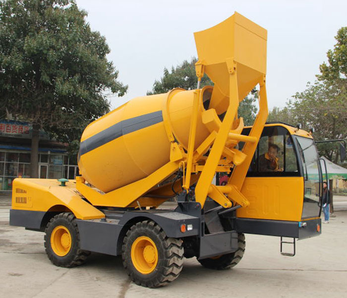 Self Loading Concrete Mixer