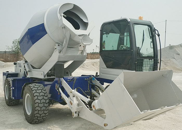 Self-Loading-Concrete-Mixer13